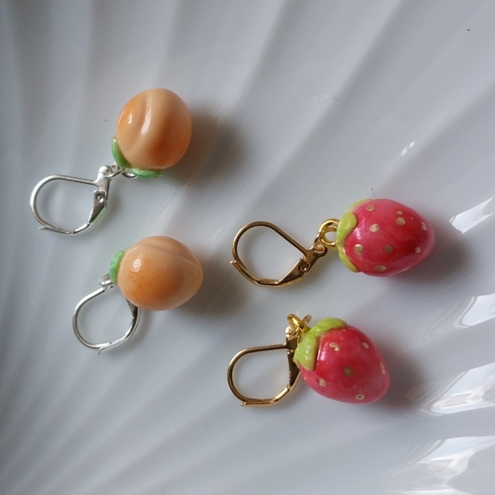 Strawberry Peach Stitch Marker Progress Keeper Set 4 Crochet Knitting Handmade